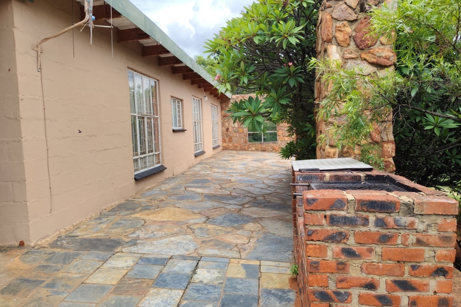 Commercial Property for Sale in Hartbeespoort Rural North West